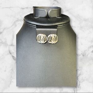 138. Vintage‎ Silver Swirl Clip-On Earrings Signed Fashion Jewelry
